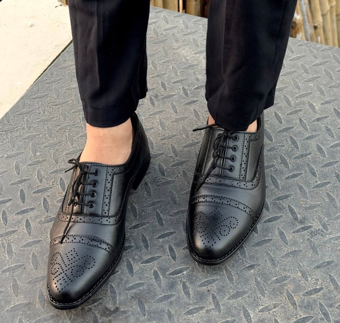 Men's Black Full-Brogue Wing-Tip Oxford Shoes