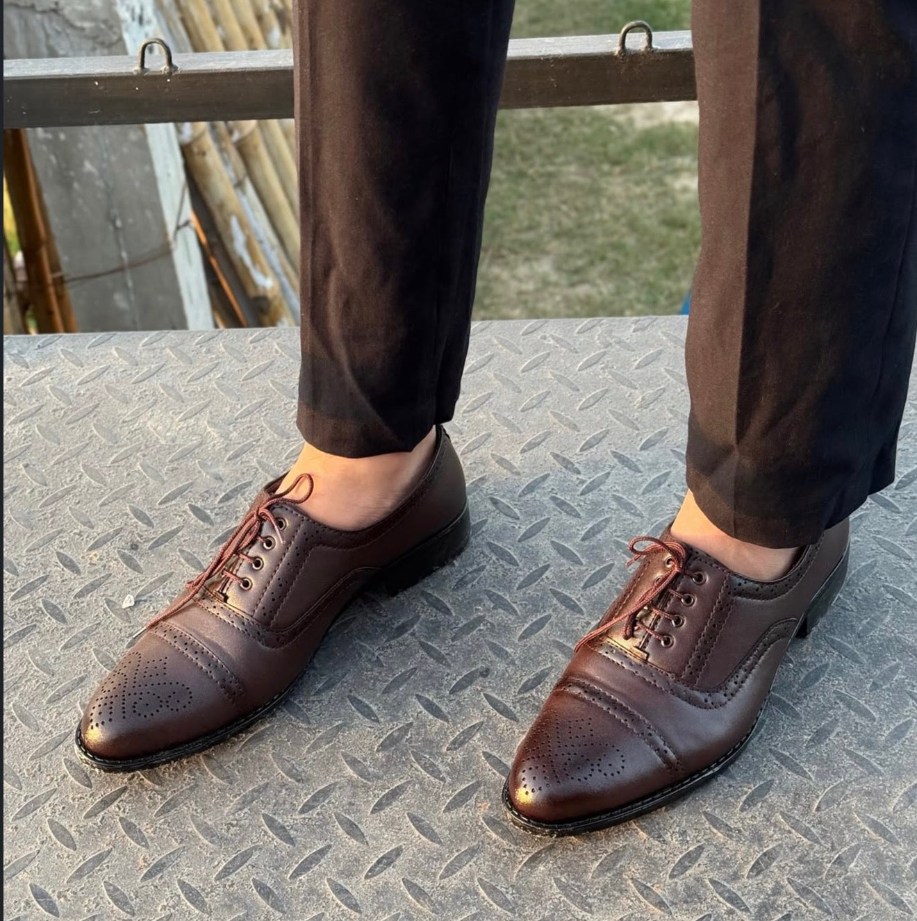Men's Brown Wing-Tip Brogue Oxford Shoes