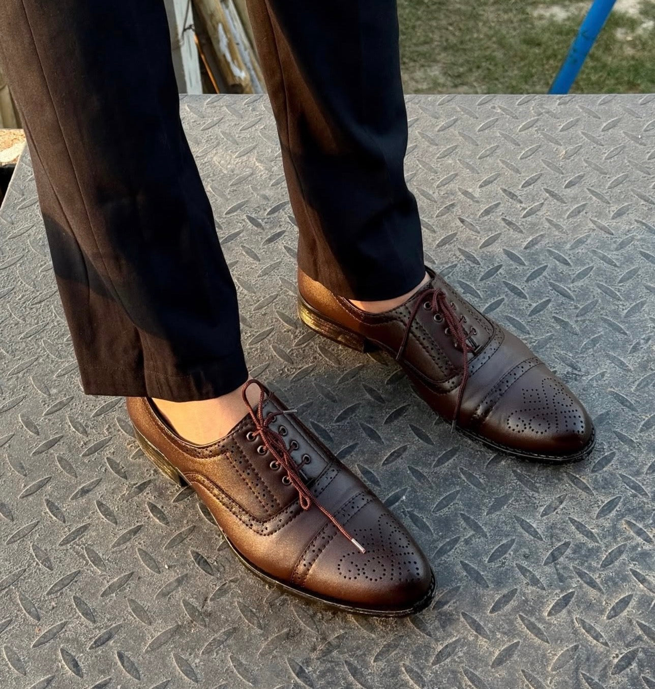 Mens's Brown Full- Brogue Wing- Tip Oxford Shoes