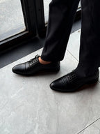 Mens's Black Full- Brogue Wing- Tip Oxford Shoes